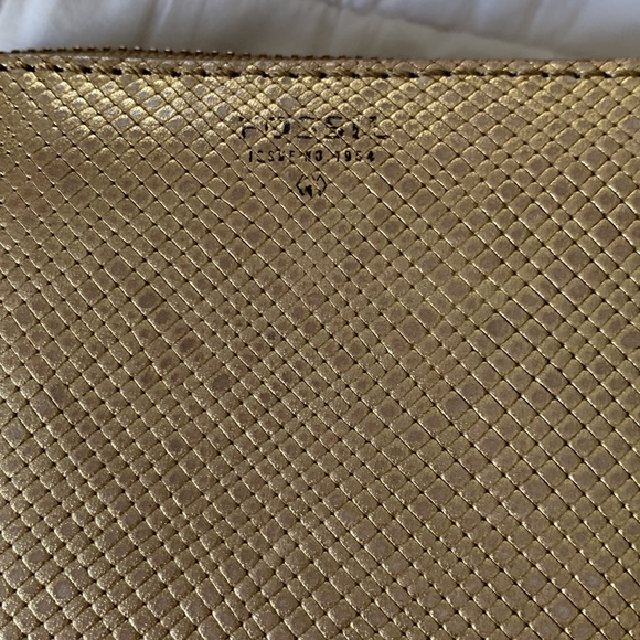 Fossil Gold Zip Bifold Wallet - Picture 4 of 13
